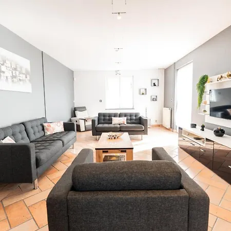 빌라 Saint-vincent Elegance Et Comfort